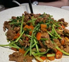 Orange-Flavored Stir-Fried Beef