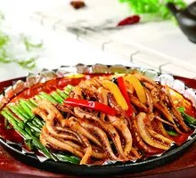 Stir-Fried Squid Tendons with Leek