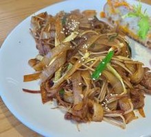 Dry-Fried Beef Rice Noodles