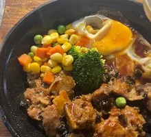Steamed Spare Ribs with Black Bean Sauce in Clay Pot Rice