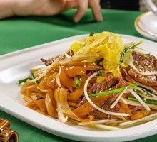 Dry-Fried Beef Rice Noodles