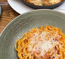 Classic Italian Meat Sauce Pasta