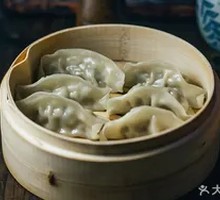 Pork and Chives Dumplings in Soup