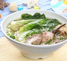 Kelp and Pork Rib Noodle Soup