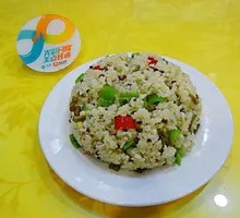 酸豆角肉丝炒饭
