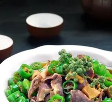 Green Pepper Chicken Offal Fried Rice