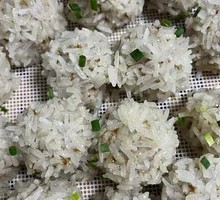 Pearl Dumplings in Steamed Bun