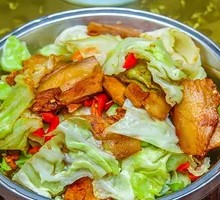 Spicy Stir-Fried Cabbage