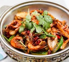Spicy Stir-Fried Prawns in Dry Pot