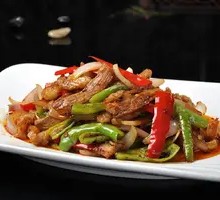 Stir-Fried Beef with Spicy Sauce