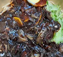 Zhajiangmian