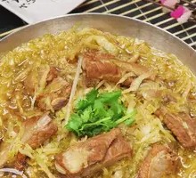 Stewed Pork Ribs with Pickled Cabbage and Vermicelli