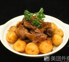 Stewed Pork Ribs with Small Potatoes