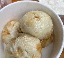 Saucy Pork Steamed Buns