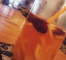 Summer Leisure Sparkling Water