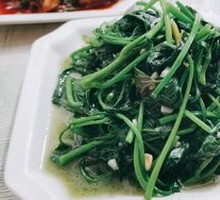 Stir-fried Sweet Potato Vine Tips