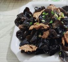Stir-fried Pork with Wood Ear Mushrooms