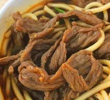 Beef Noodle Soup with Quick-Blanched Beef