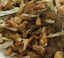Pickled Vegetable and Taro Noodles with Pork Strips