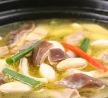 String Bean and Pig's Trotter Soup