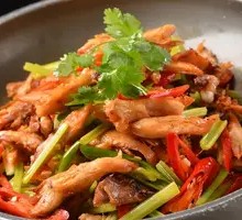 Spicy Pot-Steamed Chicken