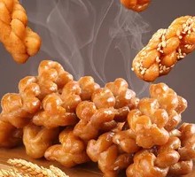Classic Crispy Sesame Twist
