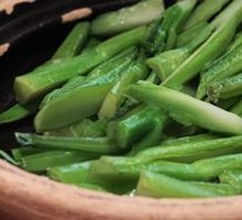 Stir-fried bok choy