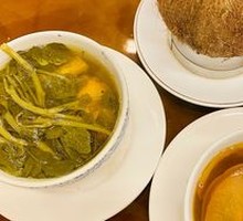 Whole Coconut Stewed Chicken