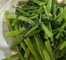 Stir-Fried Water Spinach with Garlic