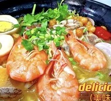 Golden Soup Mussels with Noodles