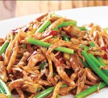 Crispy Bamboo Shoots with Shredded Pork
