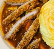 炸猪排风暴芝士咖喱蛋包饭