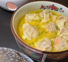 Golden Soup Shrimp and Crab Roe Dumplings