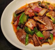Stir-Fried Beef with Spicy Sauce
