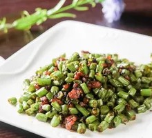 Stir-fried四季豆with minced meat and olives