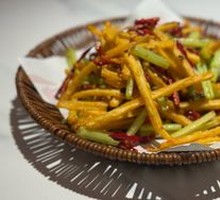 Stir-Fried Lotus Root丝 with Three Towns Style