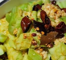 Knife-Pounded Cucumber