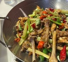 Spicy Pot-Steamed Chicken