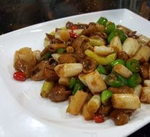 Stir-fried Lotus Root Stalks with Pig Intestines