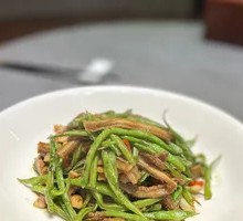 Stir-Fried String Beans with Beef Tripe