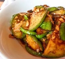 Green Pepper and Eggplant Stir-fry