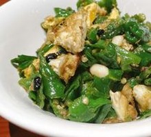 Spicy Chili and Egg Stir-Fry