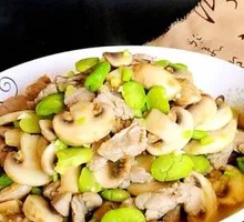 Mushroom Stir-Fried with Pork Slices