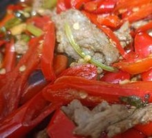 Stir-Fried Beef with Yellow Onion