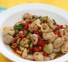 Sour and Spicy Pork Intestines