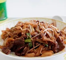 Dry-Fried Beef Rice Noodles