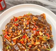 Sour Cabbage with Rice Noodles