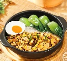 Sour Cabbage and Bamboo Shoots Pork Rice in Clay Pot