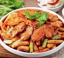 Chicken Xinjiang Fried Rice Noodles