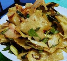 Green Garlic and Preserved Pork Stir-Fried Tofu Noodles